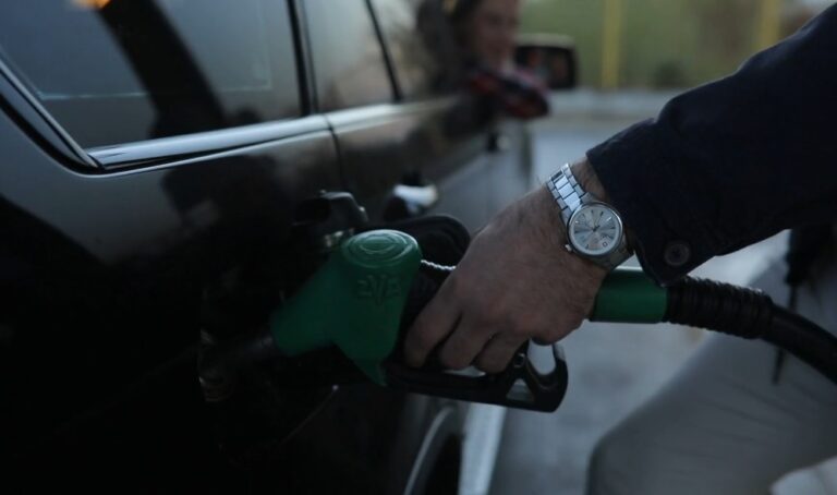 12 Reasons Why Gas Cars Are Better Than Electric in 2025 What Are The Benefits Of Electric Vehicles Over Gas