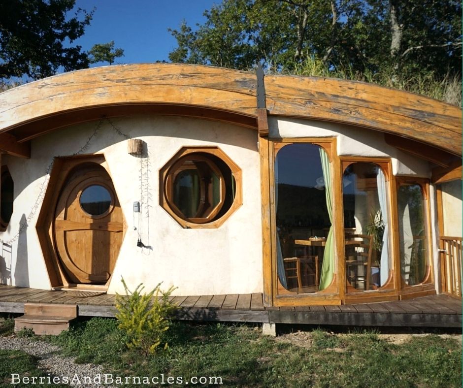 Tips For Finding Unique Accommodations While Traveling