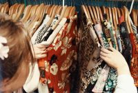 How To Shop For Vintage Clothing Online Safely